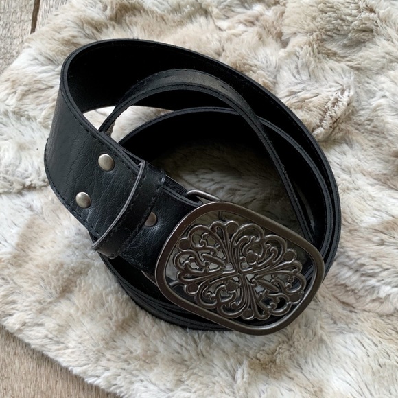 Accessories - ⬇️ $25 Black Leather Belt Boho Tooled Buckle